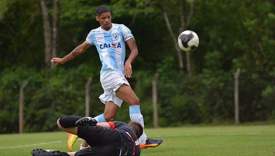 Invictos na terceira fase, Juniores somam mais uma vitória