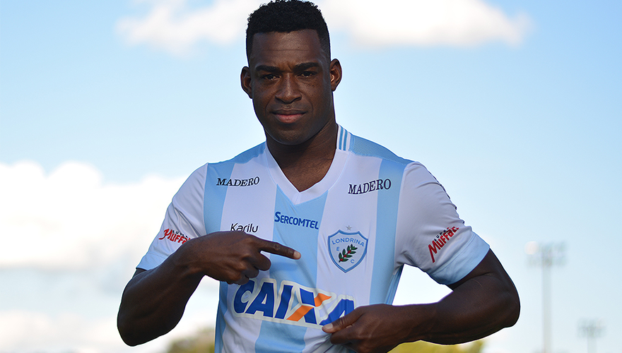 Zagueiro Gustavo Silva é o novo reforço do Tubarão Zagueiro Gustavo Silva é o novo reforço do Tubarão