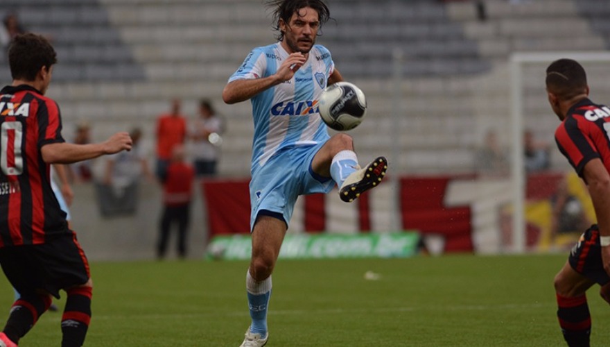 Primeiro jogo da Semifinal termina com vitória do adversário Primeiro jogo da Semifinal termina com vitória do adversário