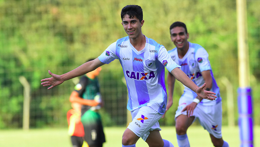 Imbatível, Tubarão Sub-19 vence o Maringá FC 