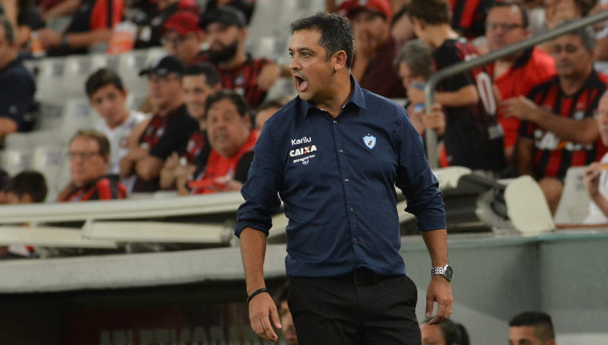 Marquinhos Santos destaca evolução da equipe Marquinhos Santos destaca evolução da equipe