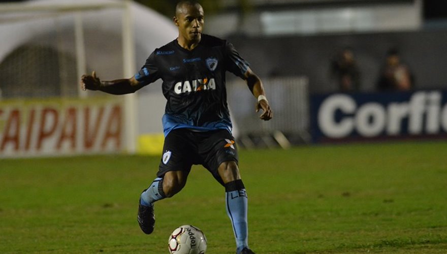 Tubarão encara o Fluminense por uma vaga na semifinal