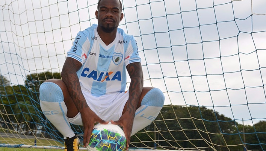 TV LEC: Confira a primeira entrevista de Elton Martins