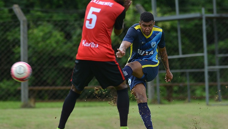 Tubarão vence Linense em jogo-treino