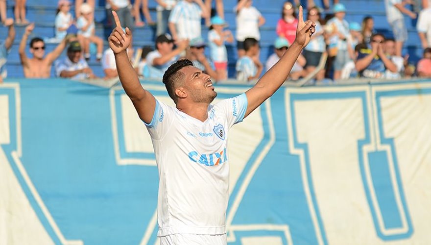 Londrina vence o Ceará e retoma a perseguição aos líderes da