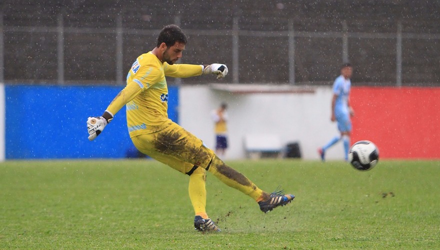 Juniores empatam, mas mantém a liderança do grupo