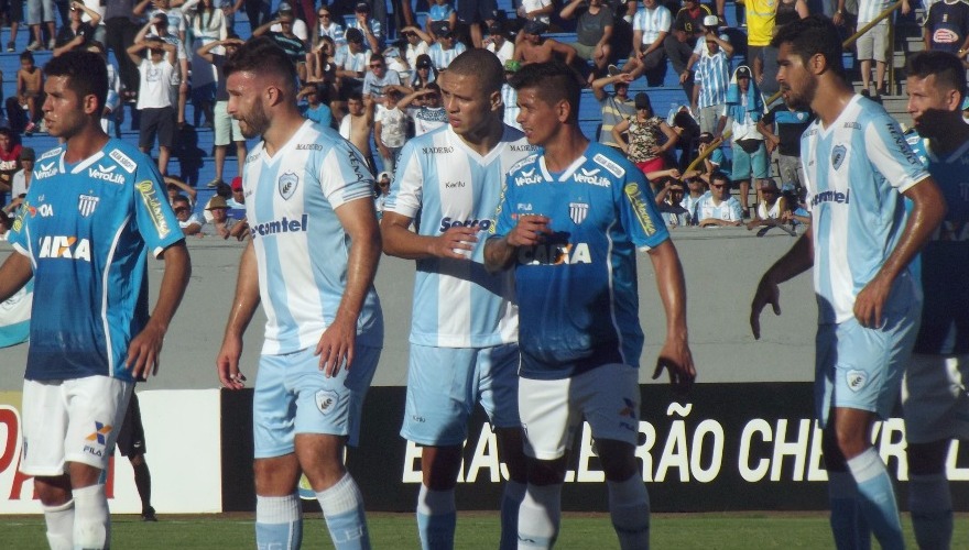 Tubarão é derrotado e sonho do acesso acaba Tubarão é derrotado e sonho do acesso acaba